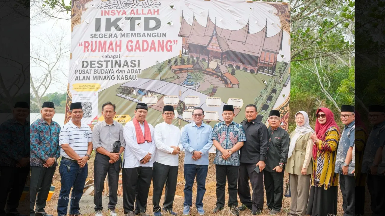Menjaga Akar di Tanah Rantau, IKTD Tanjung Pinang Bangun Rumah Gadang